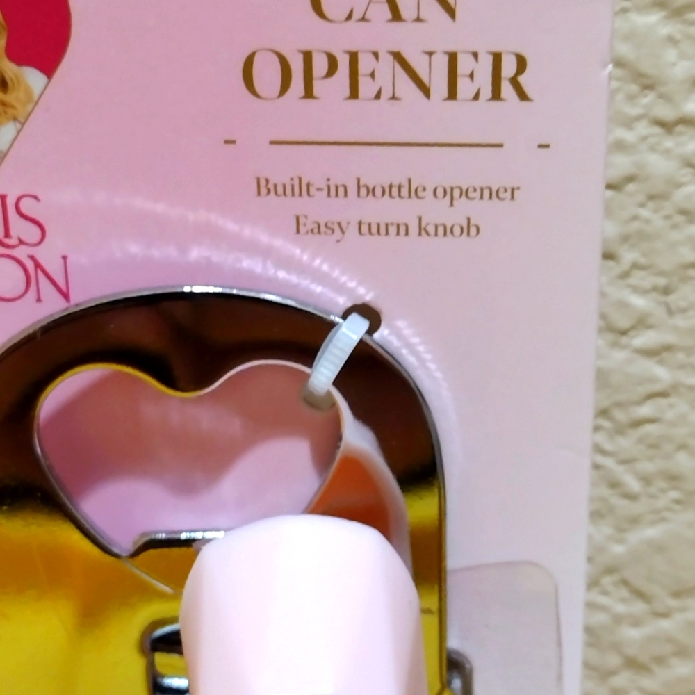PARIS HILTON CAN OPENER WITH BOTTLE OPENER PINK PARIS HILTON BOTTLE OPENER X2 - Picture 5 of 7